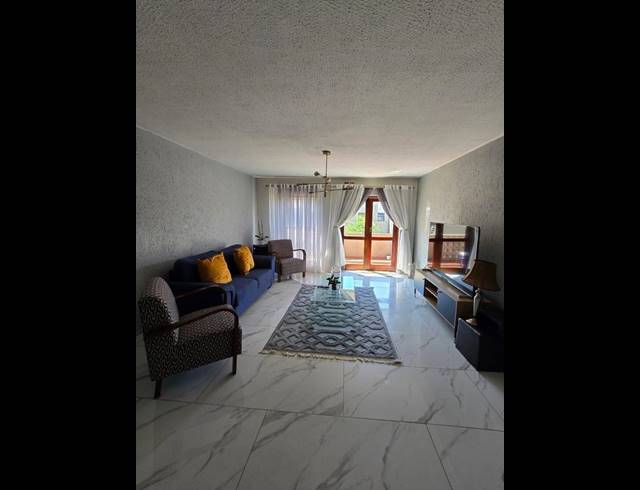 2 BEDROOM APARTMENT FOR SALE IN NEW REDRUTH